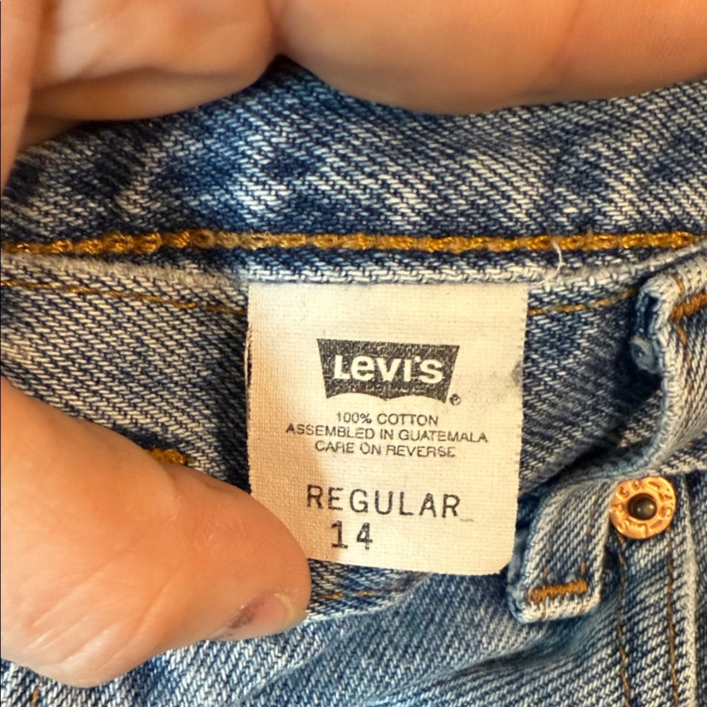 Vintage 2003 Levi's Light Blue Jean Shorts - Picture 2 of 4